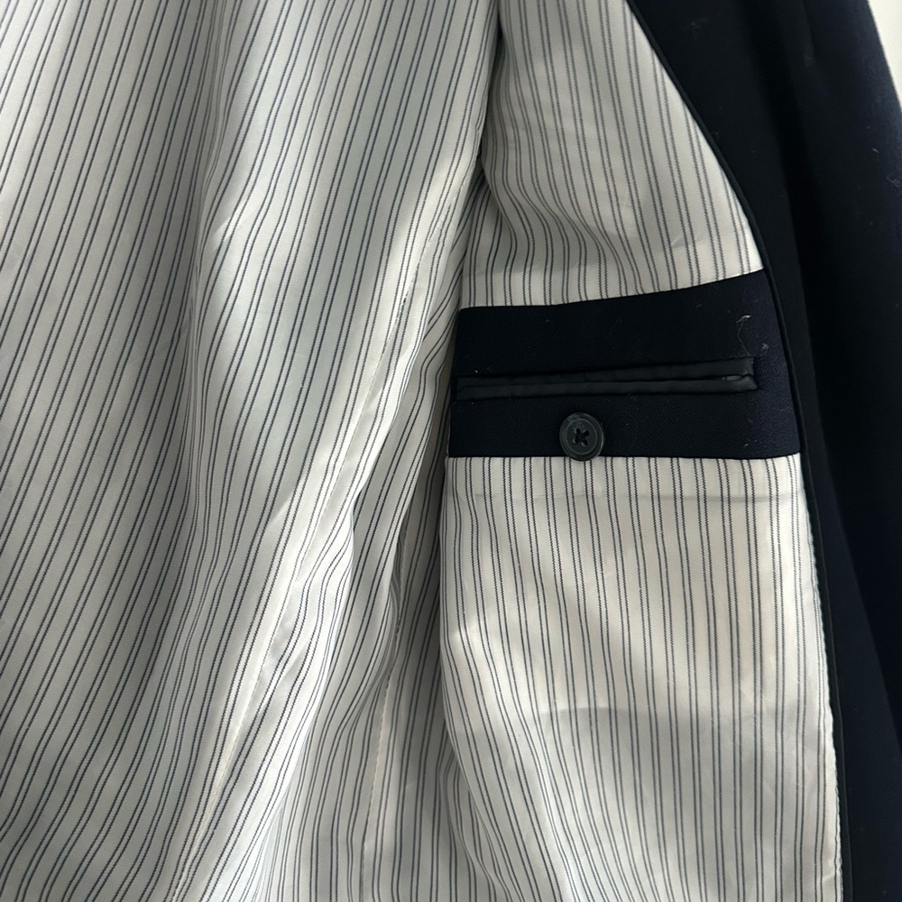 Classic Navy Women's Blazer - Picture 6 of 8
